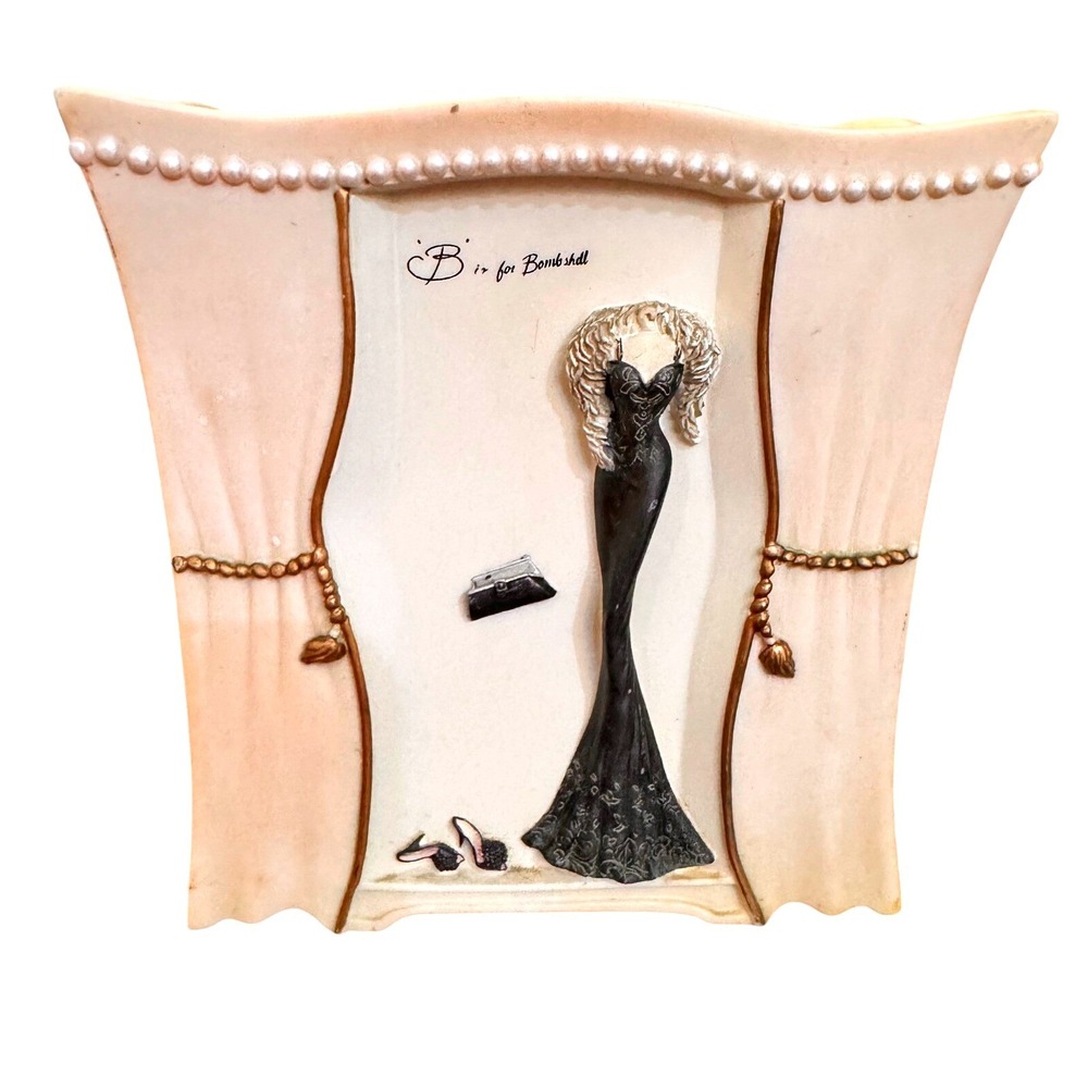 Bed Bath & Beyond Dressed To Thrill Hand Painted Tissue Cover Vintage Glam Chic